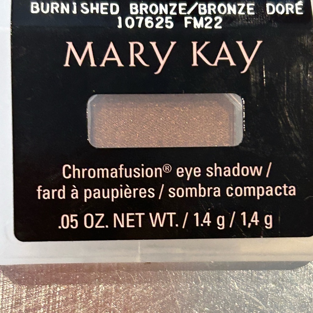 Mary Kay eyeshadow in Burnished Bronze